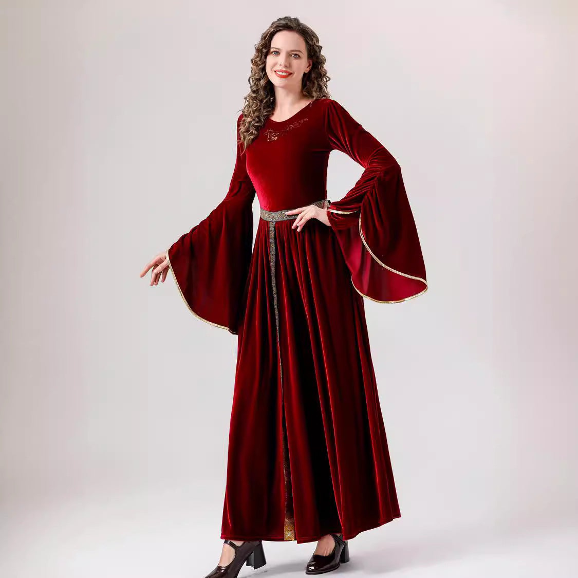 Renaissance costumes, women's Halloween costumes, long retro long dresses, flared sleeves